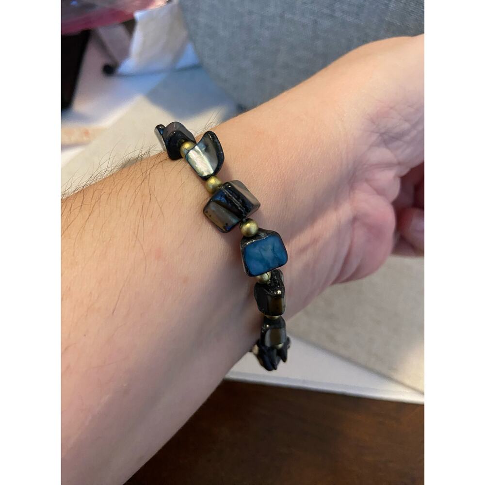 black shell bracelet - Picture 2 of 3